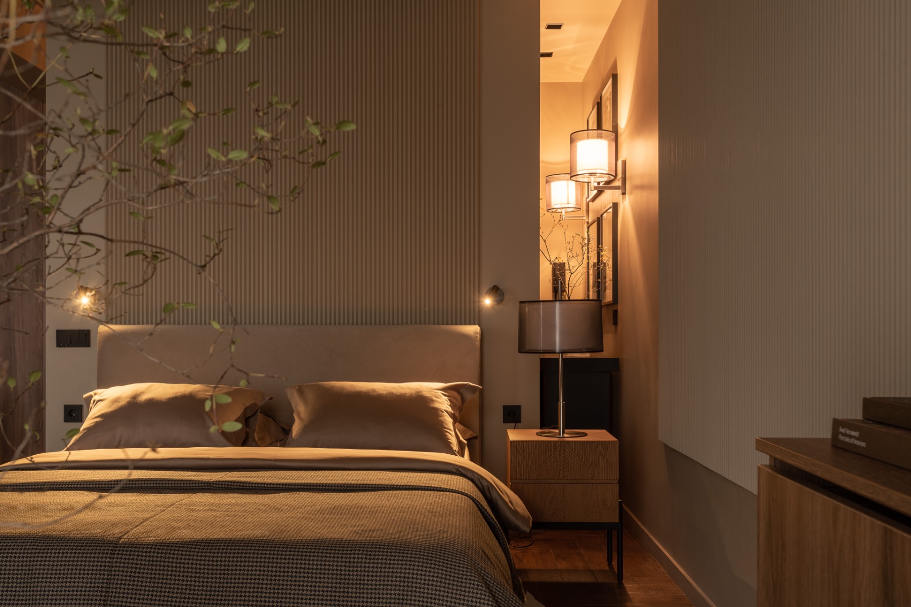 Зонирование пространств с рифлеными панелями Orac