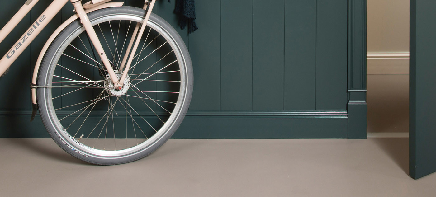 10517 Как красить плинтус orac decor